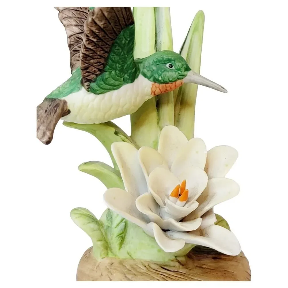 Royal Heritage Birds‎ in Flight Collection Flight to Spring Hummingbird Figurine